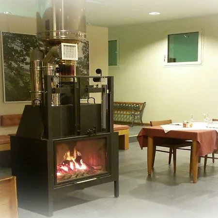 Agriturismo Mezzaluna 3* Montalto Pavese